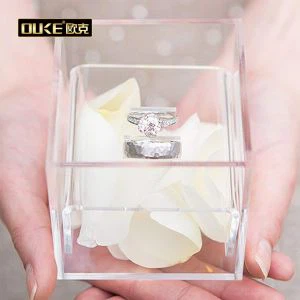 Bosca Ring Bainise Jewelry Aicrileach Glan